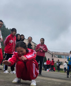 岭头乡中学阅读区