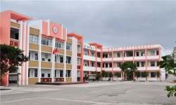 兴国县埠头中心小学阅读区