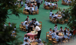 洪江市河滨幼儿园阅读区