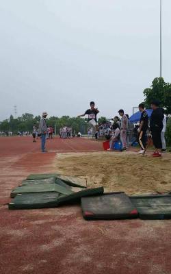平阳县梅溪初级中学阅读区
