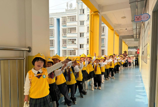 龙川县老隆镇三小小太阳幼儿园阅读区