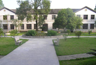 平阳县山门镇中学阅读区