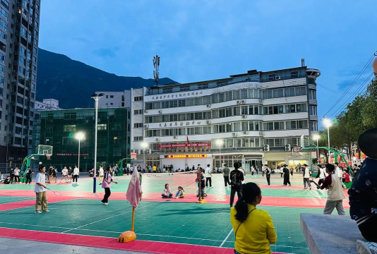 文县堡子坝乡初级中学阅读区
