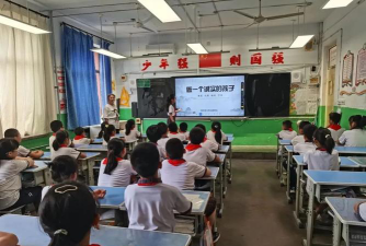 临淄区雪宫小学阅读区