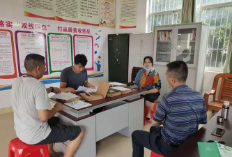 南宁市三塘镇四塘中学阅读区