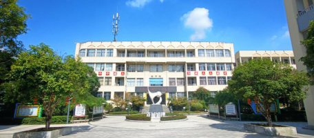 灵溪镇第六中学阅读区