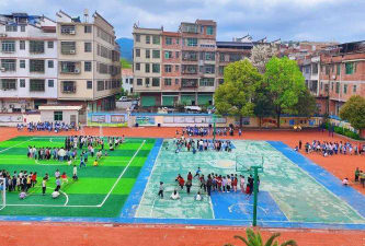南康市赤土民族中心小学阅读区