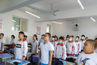 文成县樟台乡中心学校中学部阅读区
