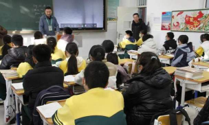 东丰县沙河镇中学阅读区