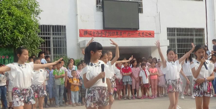 横江中心小学阅读区