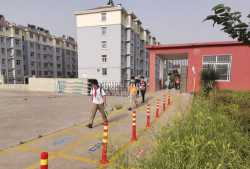 枣庄市山亭区凫城乡中心校阅读区