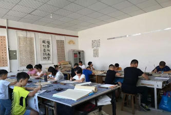 重庆市万州区逸墨书画培训有限责任公司阅读区