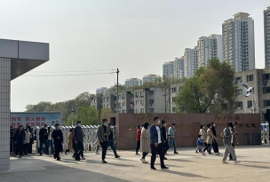 烟台经济技术开发区古现中心小学阅读区