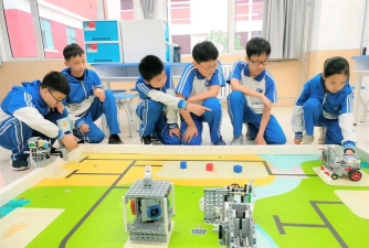 沣东镇初级中学阅读区