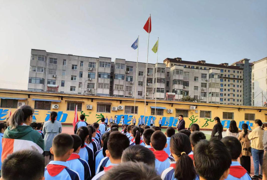 希望中心小学阅读区