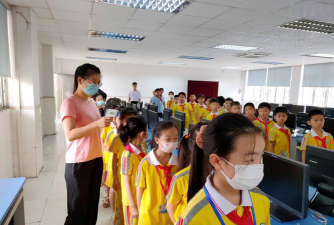 东莞市东城科发小学阅读区