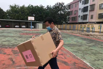 龙尾镇龙珠中心小学阅读区