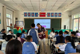 莱阳市穴坊镇中心小学阅读区