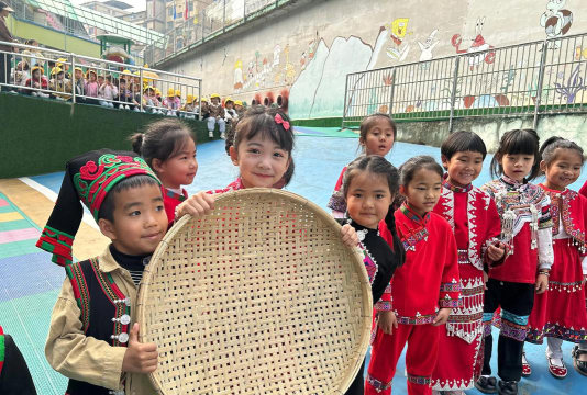 东莞市东城区新爱心幼儿园阅读区