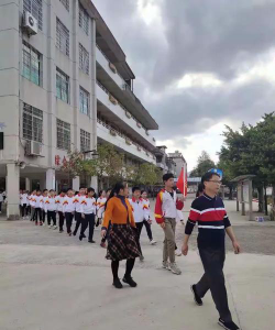 连州市东陂镇东塘教学点阅读区