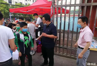 大城镇中心小学阅读区