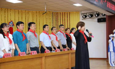 山东烟台栖霞市大庆路学校阅读区