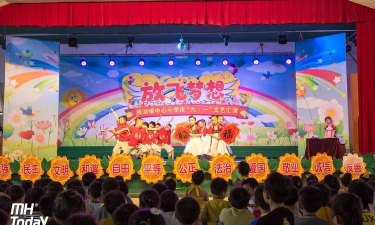 棉湖镇中心小学阅读区