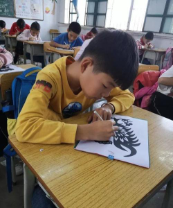 龙潭镇龙文学校阅读区