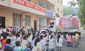 乐安县湖坪乡中心小学阅读区