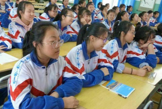敦化市大蒲柴河镇中学阅读区