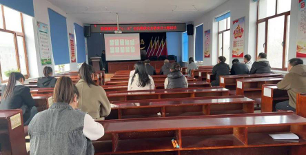 敦化市贤儒镇中学阅读区