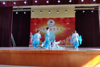 石璜镇中学阅读区