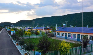 珲春市哈达门乡第一中学阅读区