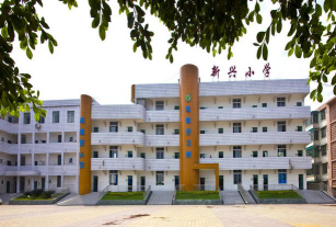 汪清县东光镇新兴学校阅读区