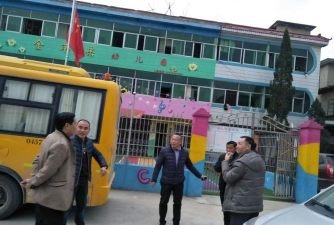 上饶县汪村中心小学阅读区