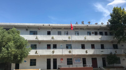 上饶县上泸中心小学阅读区