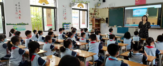东莞市万江第五小学阅读区