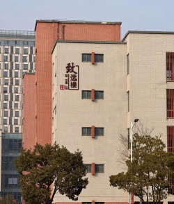 东江镇中阅读区