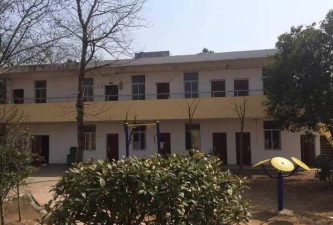 圭峰镇中心小学阅读区
