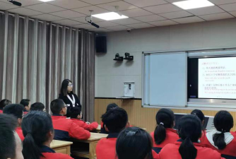 吴江市菀坪学校阅读区