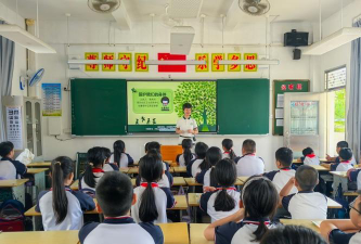潮州市湘桥区春光小学阅读区