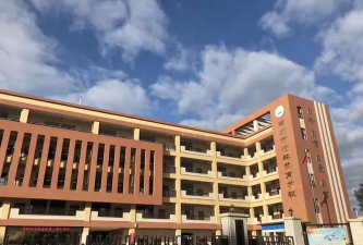 浮洋镇东陇小学阅读区