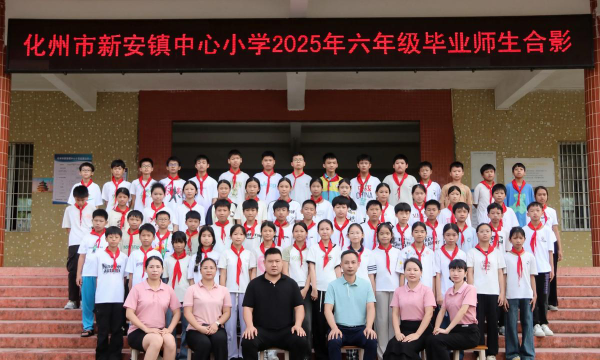 浮梁县寿安乡中心小学阅读区