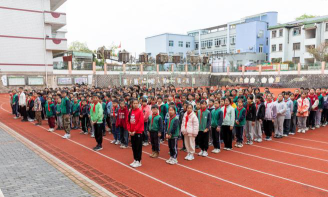 彩塘镇崇正小学阅读区