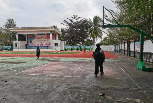 彩塘镇时新小学阅读区