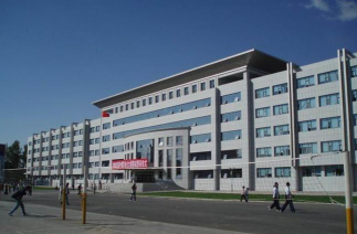 吉林油田高级中学阅读区