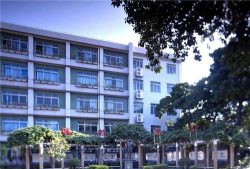 广州市荔湾区陈嘉庚纪念中学阅读区