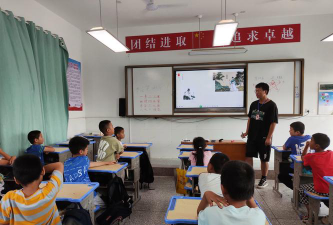 江东镇蓬洞小学阅读区