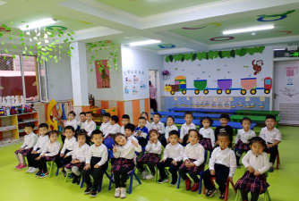 文登市界石镇崮头集完小幼儿园阅读区
