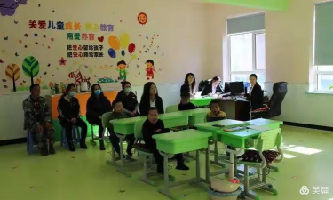 官塘镇育智学校阅读区